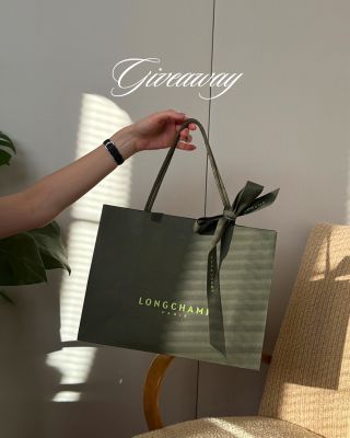 Soutěž ✨💝 Vyhraj kabelku Longchamp Le Pliage Mini + popruh od Popony + organizér dovnitř! 👜 Ano, celý tento set v barvě,...