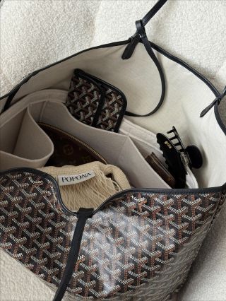 Just a little reminder ✨ 10% off Pokud jsi měla něco vyhlídnuté, teď je ten moment. 🛒 Sleva 10 % na vše platí už jen do...